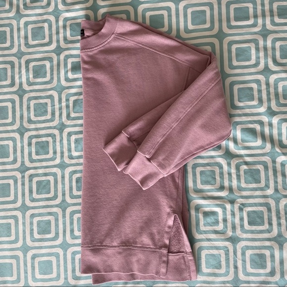 GAP Crewneck Sweatshirt - Picture 2 of 9